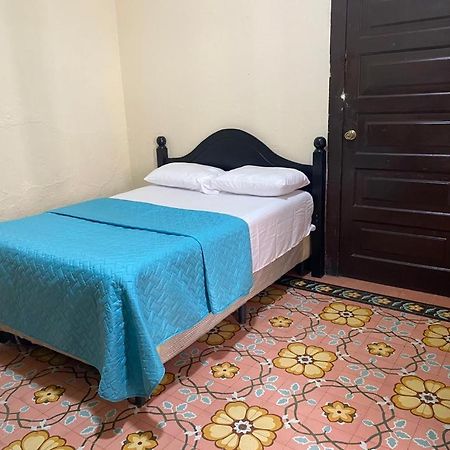 Hotel Malybu Guatemala City Bagian luar foto